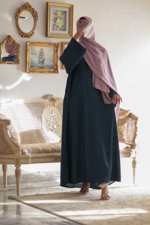 Teal with Pink Pleated Sleeve Abaya - Pins & Pearls