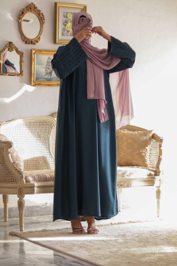 Teal with Pink Pleated Sleeve Abaya - Pins & Pearls
