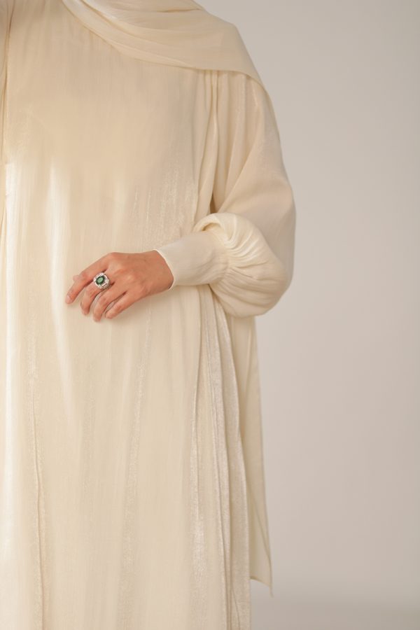 Sea Shell Crinkle Shimmer Abaya - Image 2