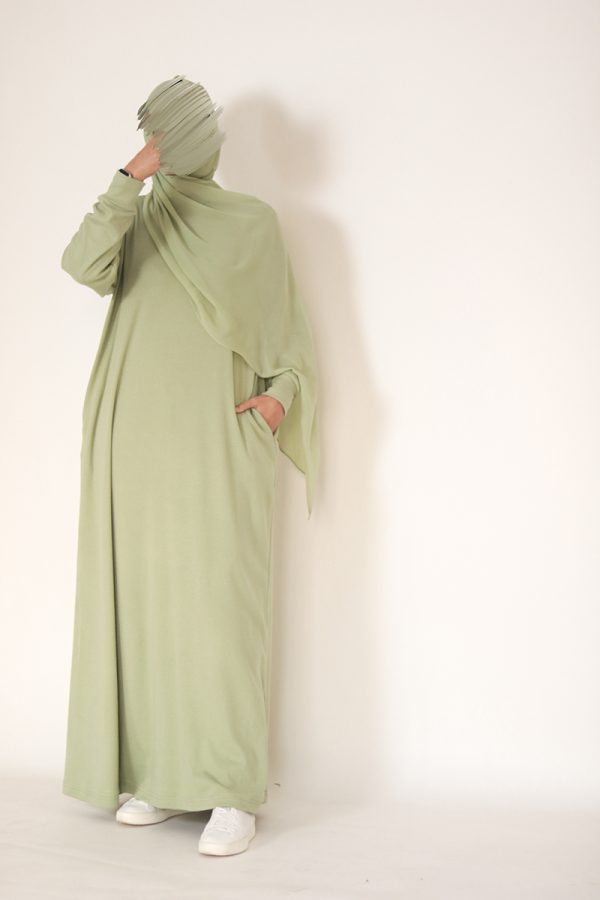 Pistachio Cream Knit Abaya - Image 3