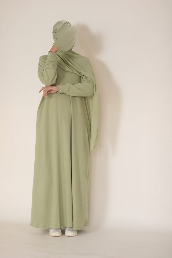 Pistachio Cream Knit Abaya - Image 10