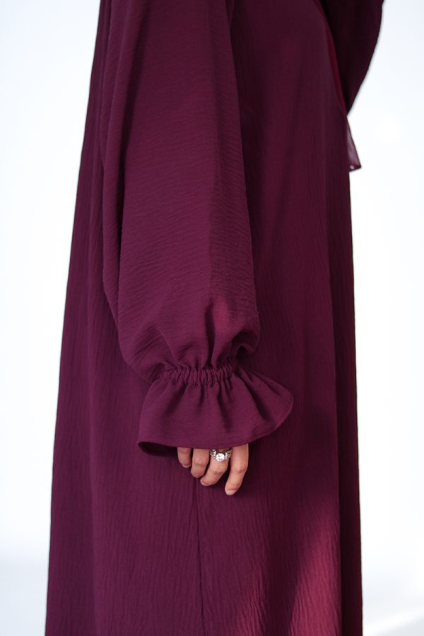 Magenta Petal Everyday Abaya (Elastic Sleeves) - Image 9