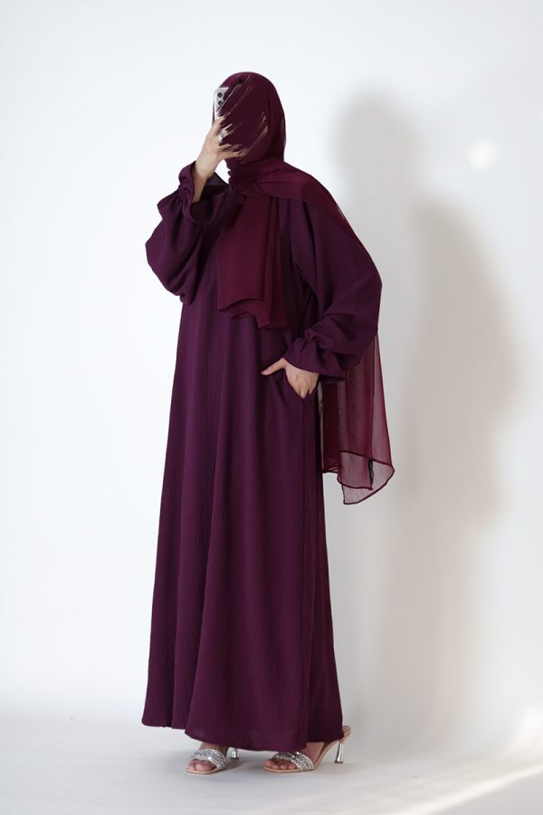 Magenta Petal Everyday Abaya (Elastic Sleeves) - Image 5