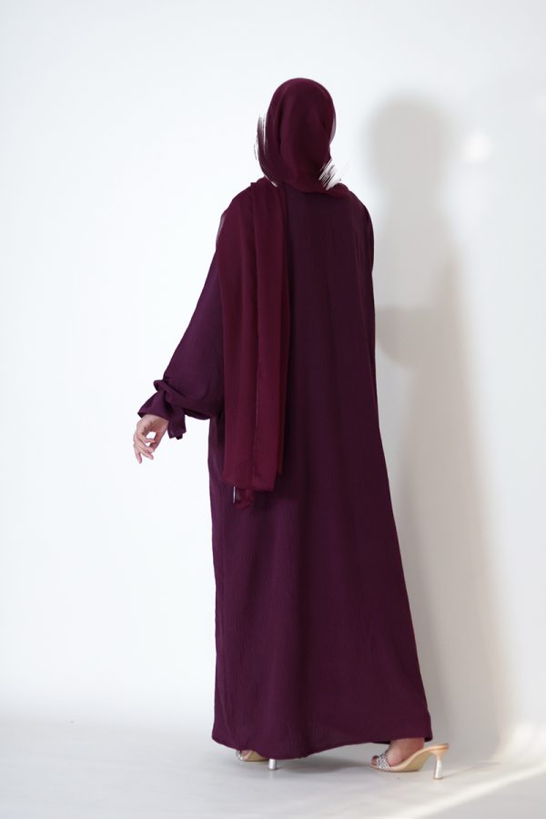 Magenta Petal Everyday Abaya (Elastic Sleeves) - Image 4