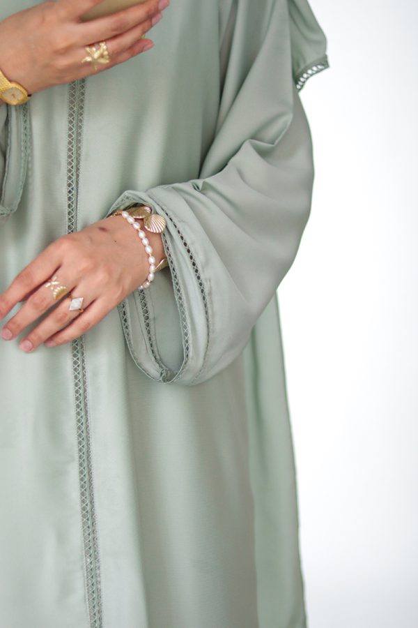 Aquamarine Silk Abaya - Image 3