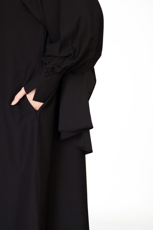 Moonlit Black Textured Silk Muse Abaya - Image 6