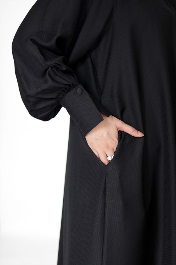 Moonlit Black Textured Silk Muse Abaya - Image 4