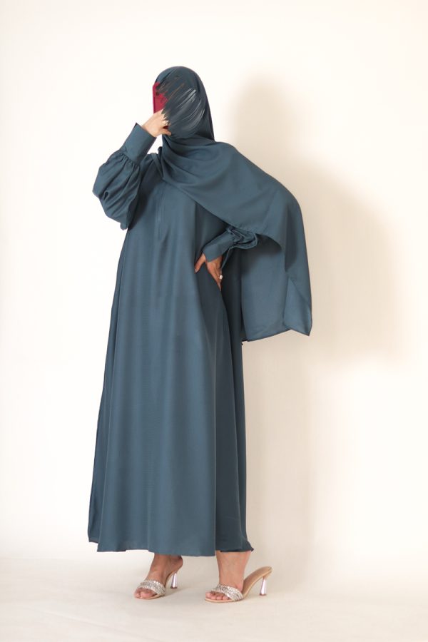 Palm Green Textured Silk Muse Abaya - Image 9