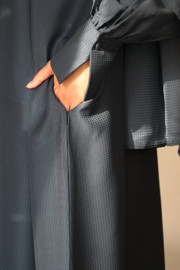 Palm Green Textured Silk Muse Abaya - Image 4
