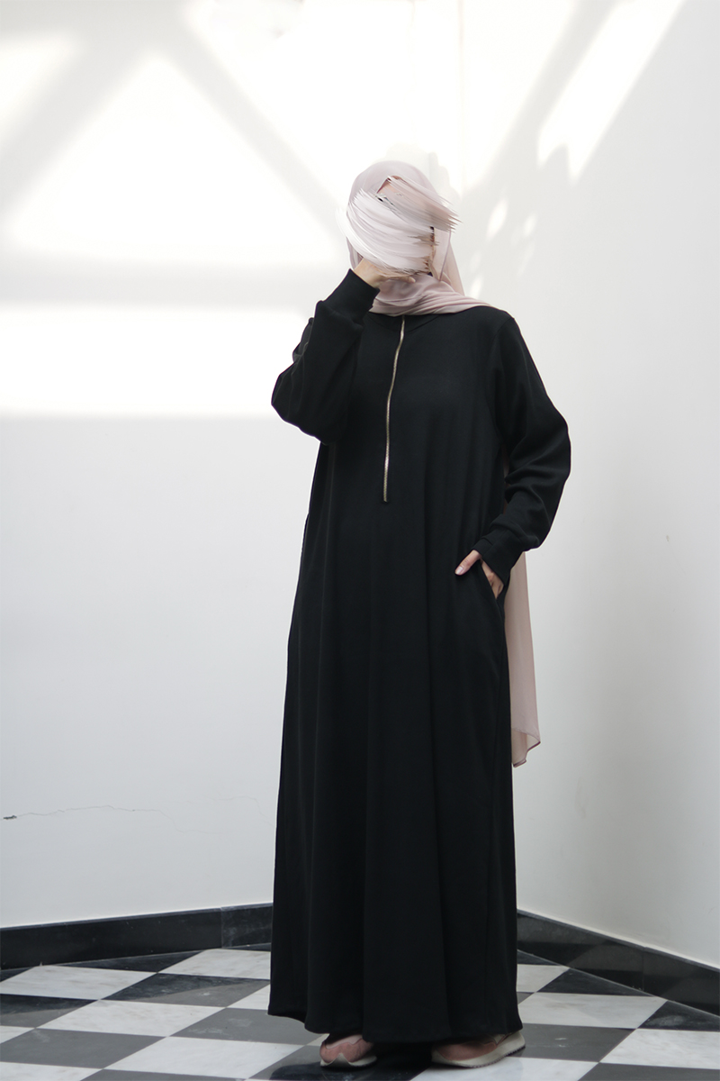 Black Knit Abaya 3 Black Knit Abaya - Image 3