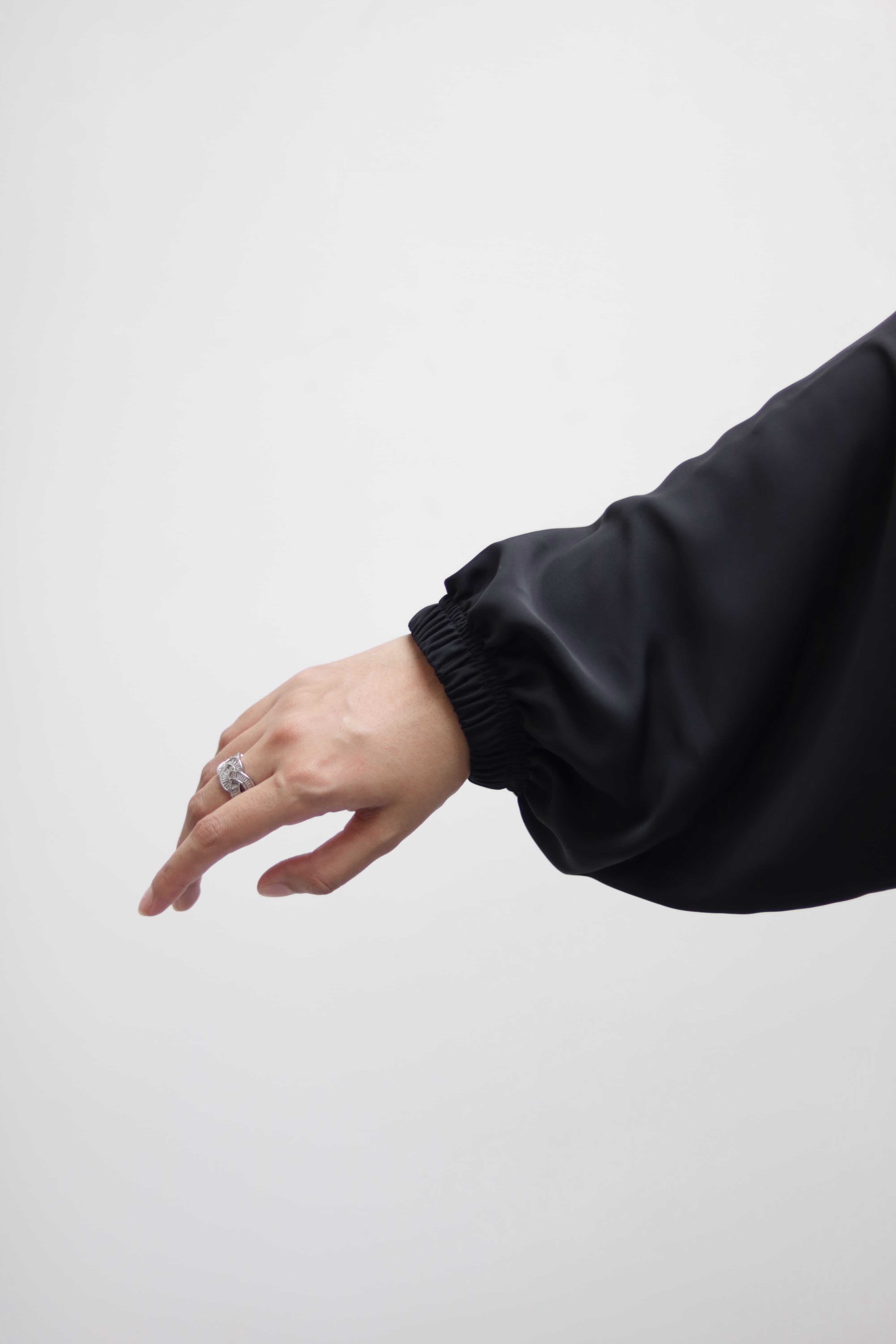 Black Everyday Wear Abaya 4 Black Everyday Wear Abaya - Image 4