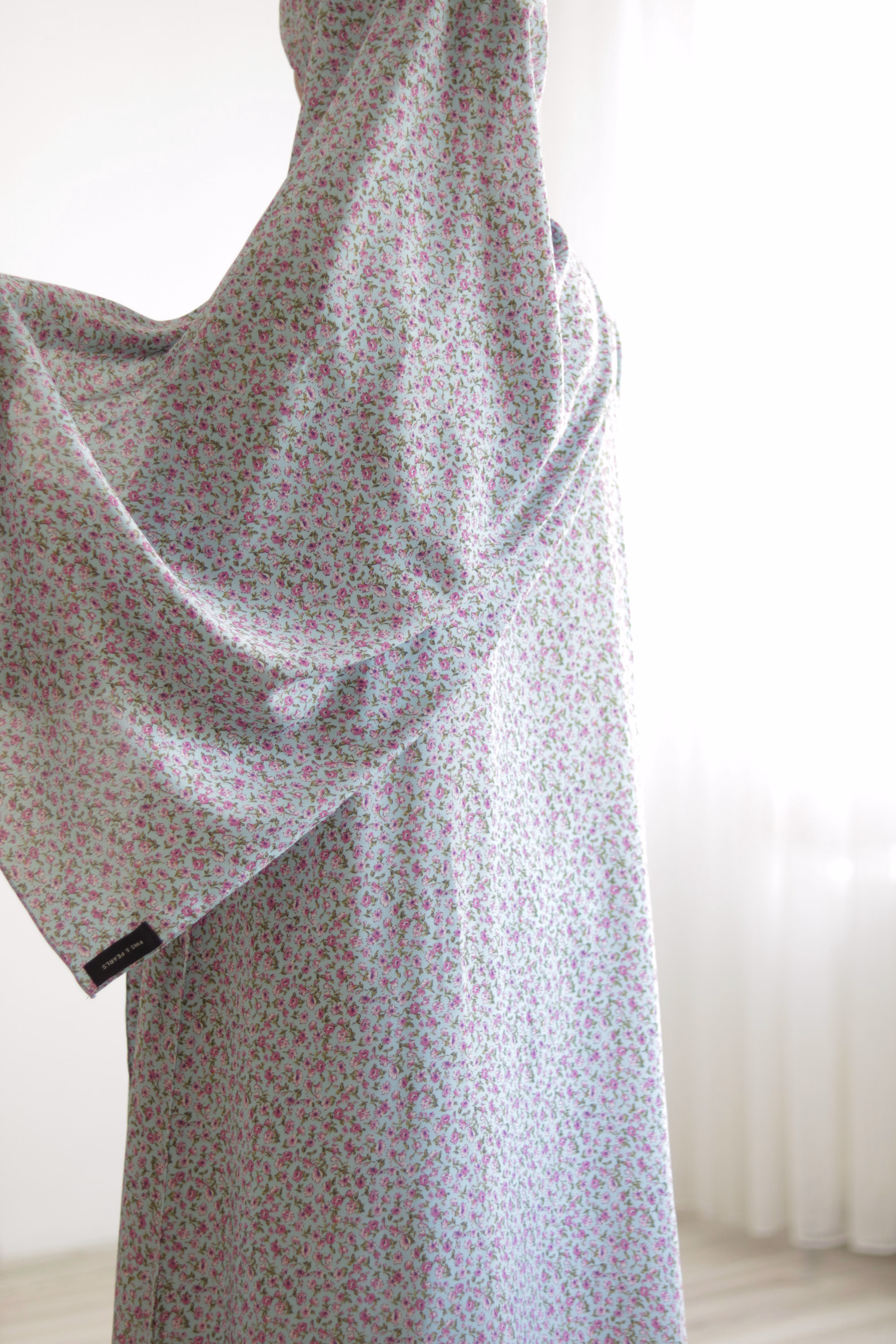 Turquoise Floral Kimono Abaya - Image 4